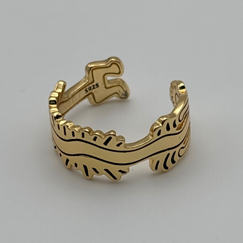 Gold Color Ring Size 9 - Keith Haring inspired design - Picture 2 of 3